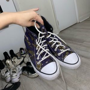 Converse All Star High Top Purple Camo Women Size 6